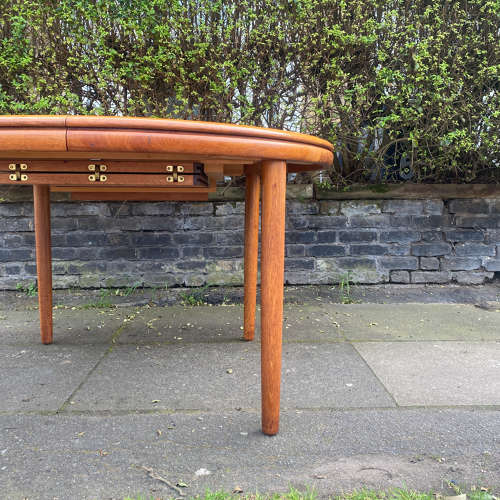 Teak Round Extending White % Newton Double Lip Dining Table