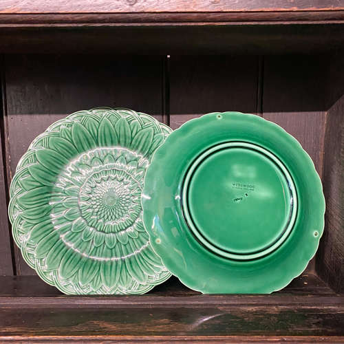 Wedgewood Sunflower Plate | Majolica Green | Pair