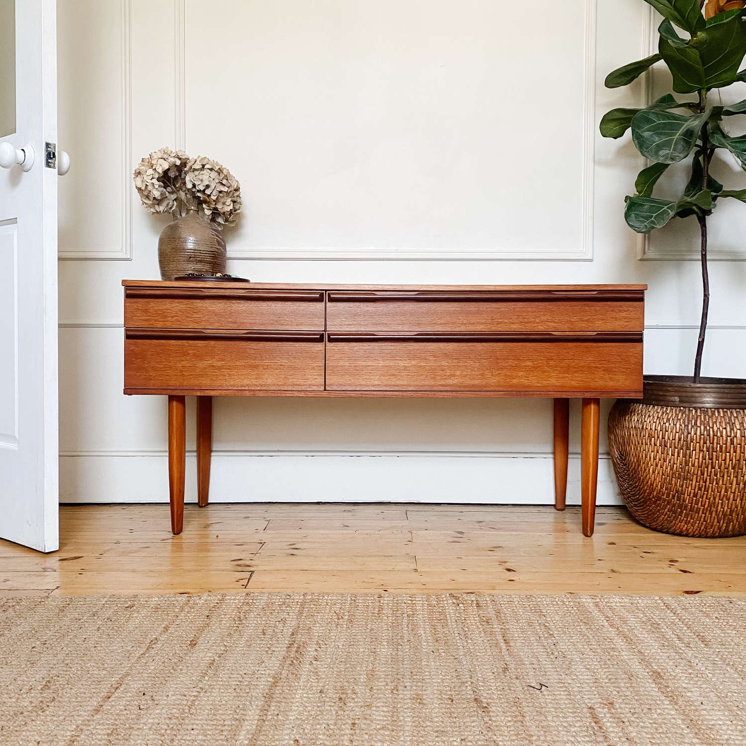 Teak Sideboard / Tv Stand By Avalon Vintage 1960s British Removable le