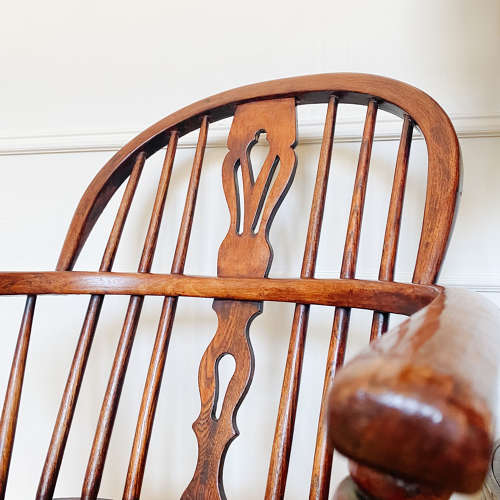19th C. Ash & Elm Lowback Windsor armchair | Ladies