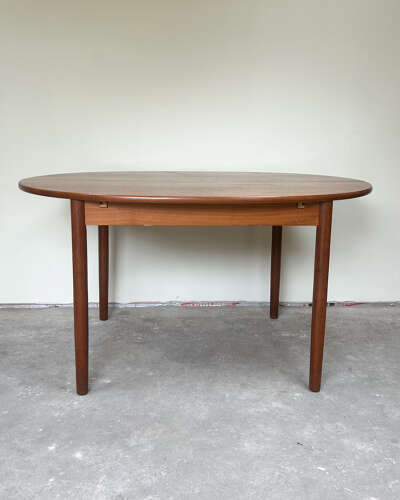 Extendable Dalescraft dining table by Malcolm David Walker, 1960s