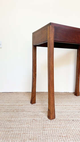 Small Mahogany Hallway Console Table with Flared Legs