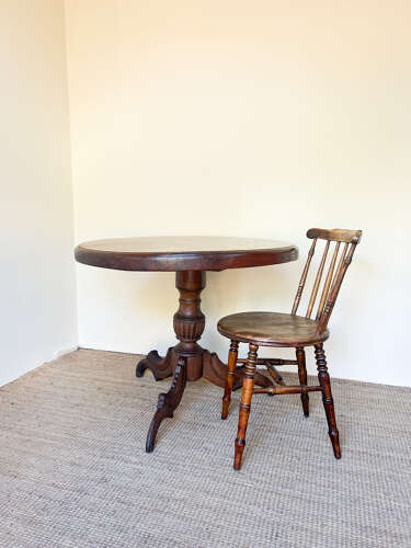 Vintage Round Pedestal Dining Table