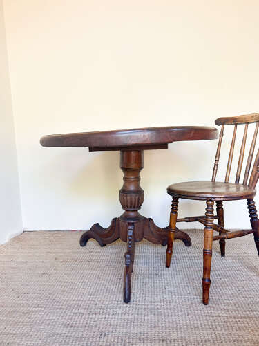 Vintage Round Pedestal Dining Table