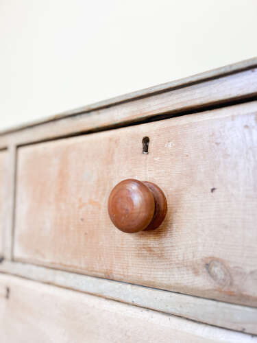 Victorian Pine Chest of Drawers with Wooden Handles