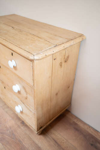 Stripped Victorian Pine Chest of Drawers | 2 over 2
